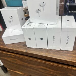 Apple AirPods Pro (2nd Gen) – USB-C / MagSafe Charging Case – Brand New Sealed